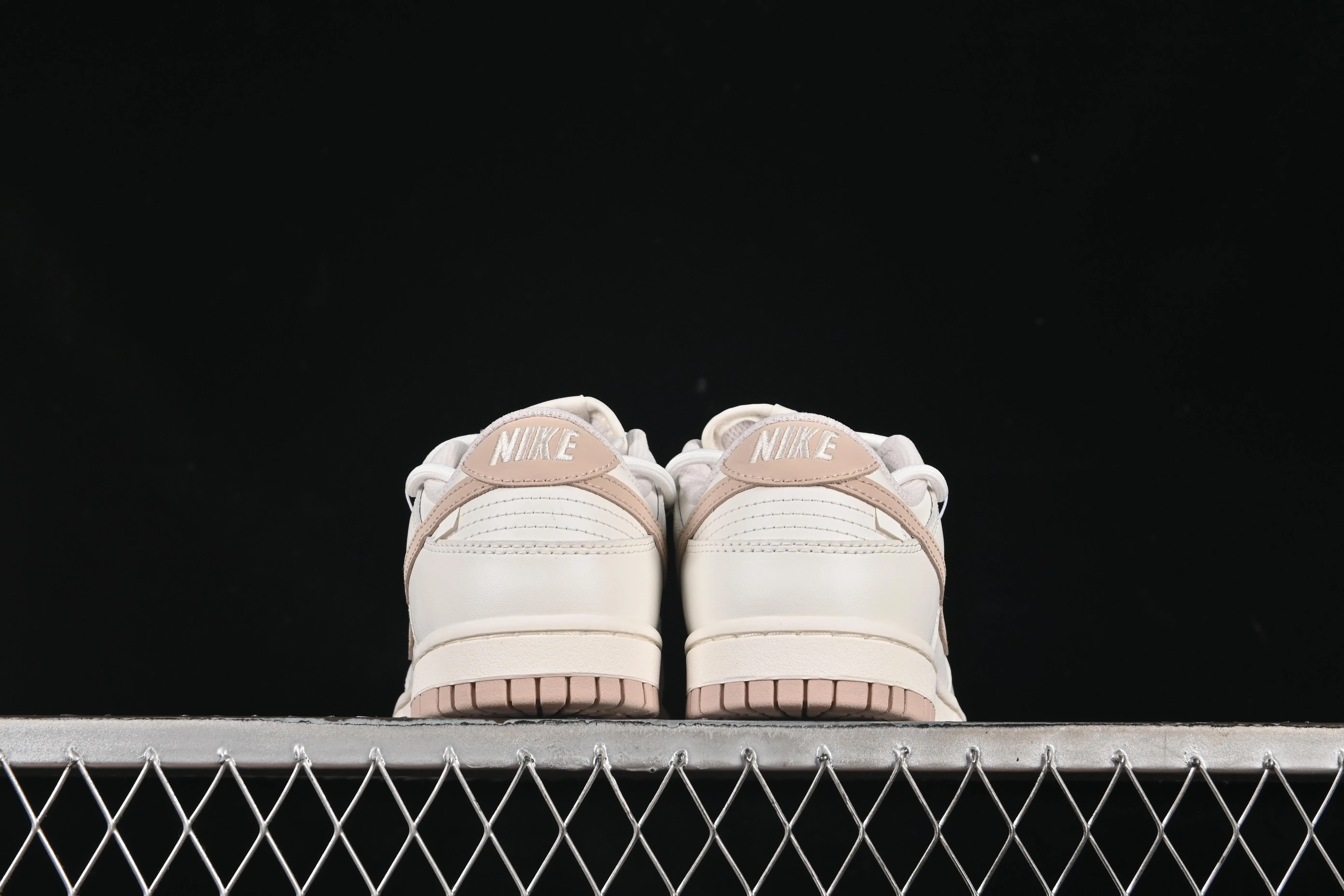 All categories Nk SB Dunk Series Nk SB Dunk Low High-end customized low-top sneakers Nike SB Dunk Low "Just Do it" straps Anniversary high-end customized low-top casual sneakers WG0510-070